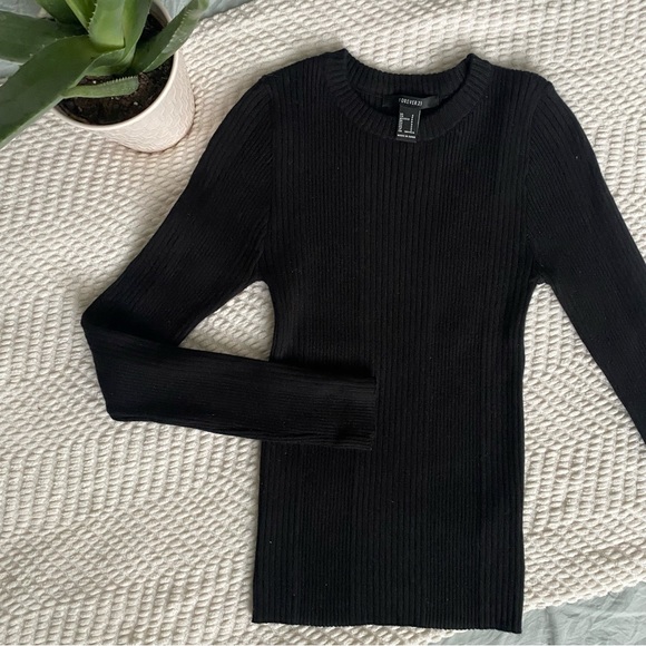 sweater - Picture 2 of 4